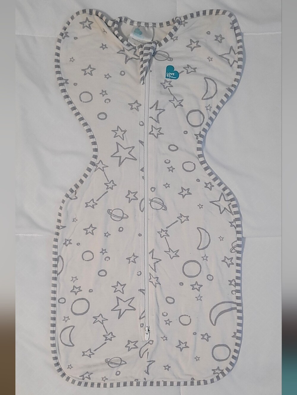 Love To Dream Swaddle, Silky Lux. Size Small, 1.0 TOG